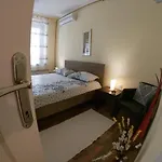 Honey Free Parking Apartamento Saraievo