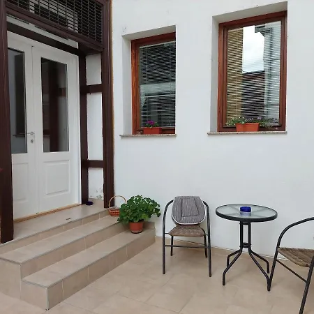 Honey Free Parking Daire *