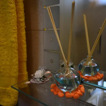 Honey Free Parking דירה